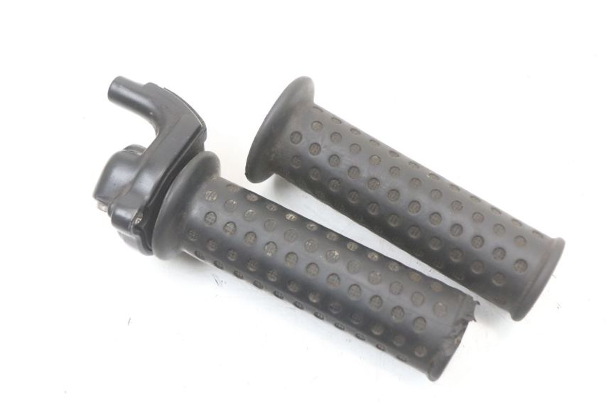 photo de THROTTLE GRIP PIAGGIO ZIP 2T 50 (2009 - 2019) - Alternative perspective