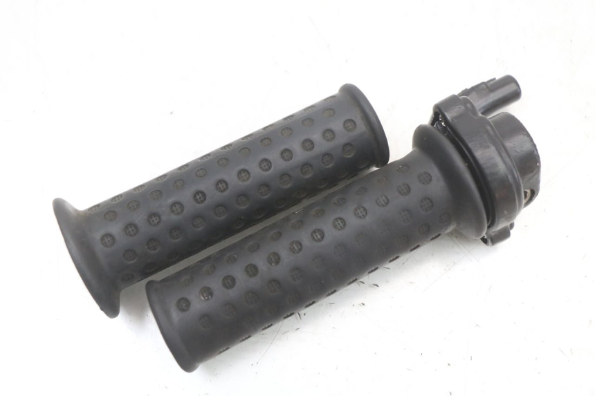 photo de THROTTLE GRIP PIAGGIO ZIP 2T 50 (2009 - 2019) - Alternative perspective