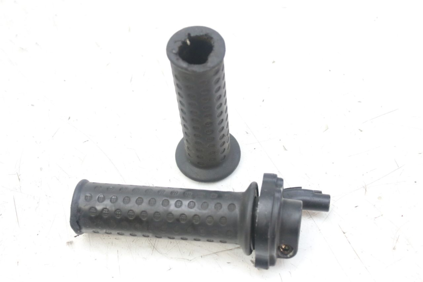 photo de THROTTLE GRIP PIAGGIO ZIP 4T 50 (2018 - 2020) - Component detail