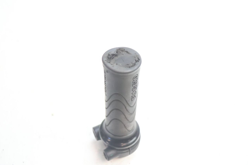 photo de THROTTLE GRIP PIAGGIO ZIP 4T 50 (2018 - 2020) - Markings and original references