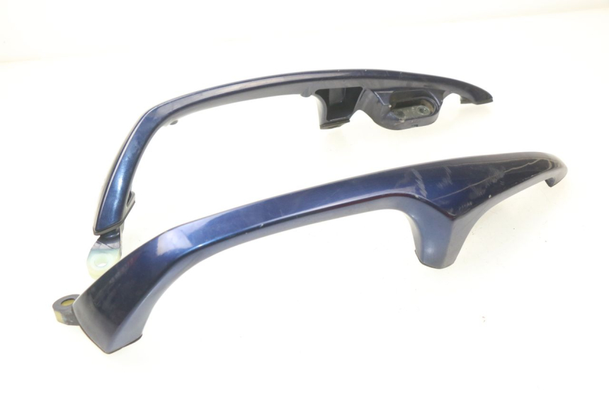 photo de GRAB RAIL  SUZUKI BURGMAN 650 (2002 - 2004) - Fixing points details