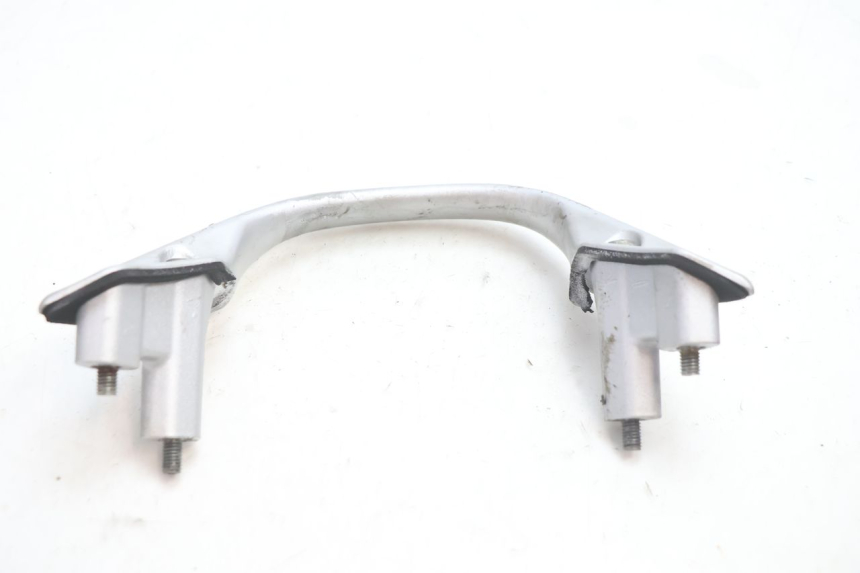 photo de GRAB RAIL HONDA CB F HORNET 600 (2005 - 2006) - Fixing points details