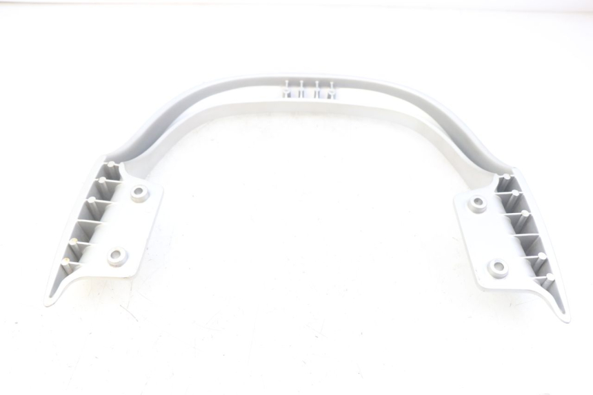 photo de REAR HANDLEBARS PEUGEOT CITYSTAR AIR 125 (2014 - 2017) - Zoom on usage condition