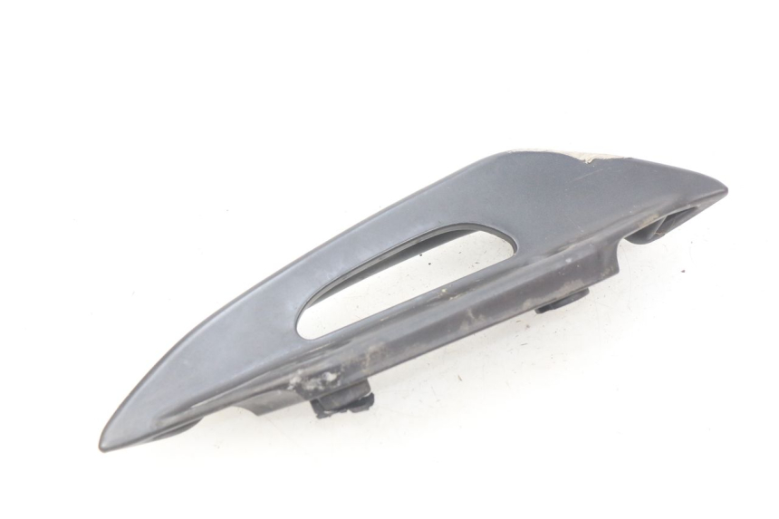 photo de RIGHT REAR HANDLEBAR SUZUKI BURGMAN 125 (2007 - 2014) - Technical close-up