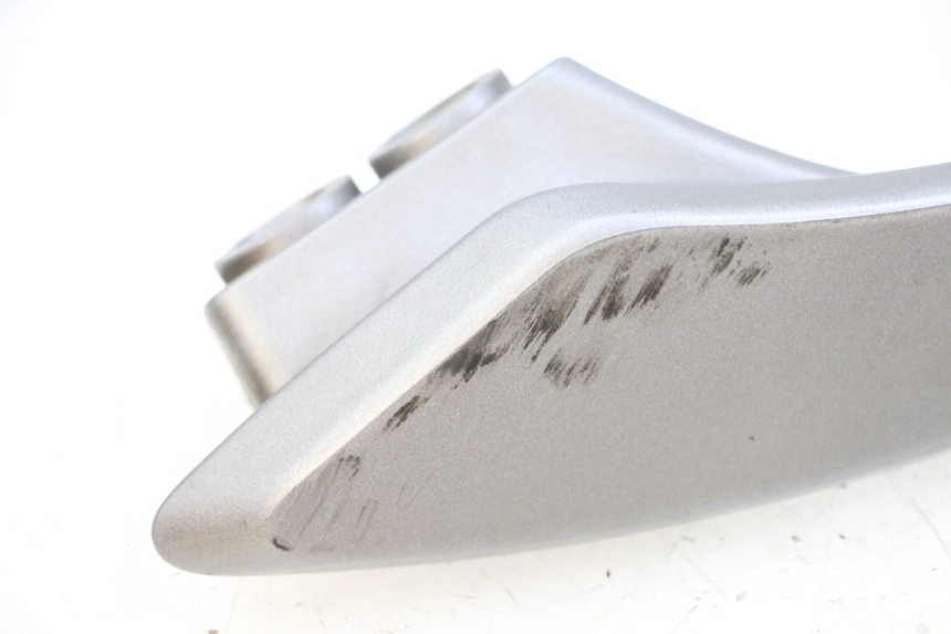 photo de RIGHT GRAB RAIL  SUZUKI BURGMAN 650 (2013 - 2020) - Fixing points details