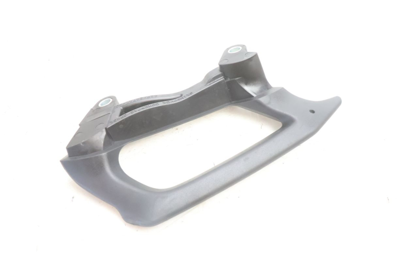 photo de RIGHT GRAB RAIL  YAMAHA FZ8 800 (2010 - 2016) - Technical close-up