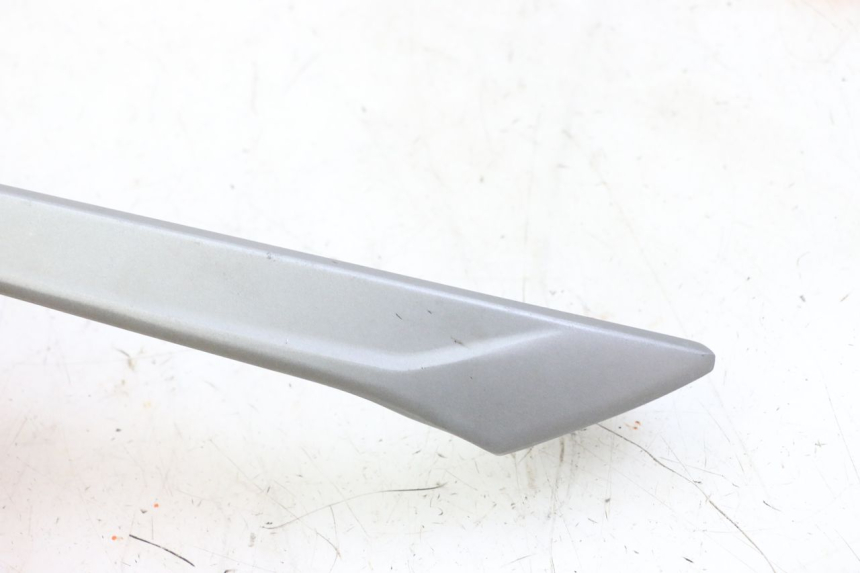 photo de RIGHT GRAB RAIL  SYM JOYMAX 125 (2010 - 2017) - Component detail