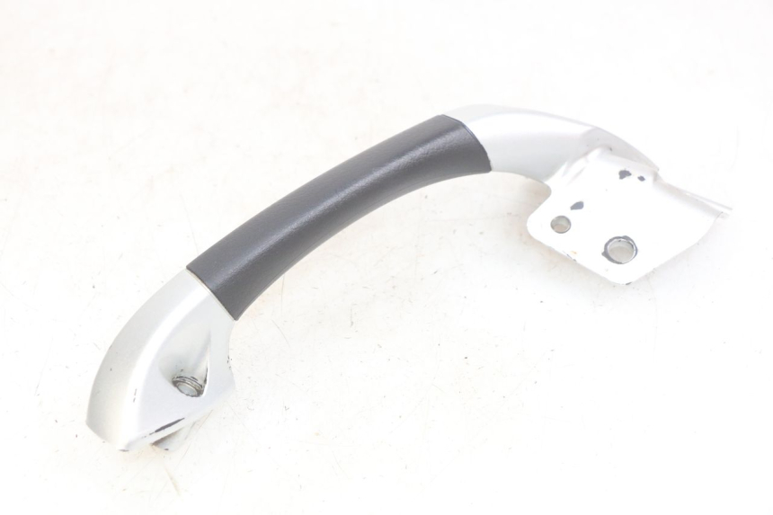 photo de RIGHT REAR HANDLEBAR PIAGGIO MP3 LT 400 (2007 - 2012) - Technical close-up