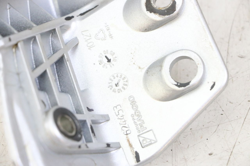 photo de RIGHT GRAB RAIL  PIAGGIO MP3 LT 300 (2010 - 2016) - Technical close-up