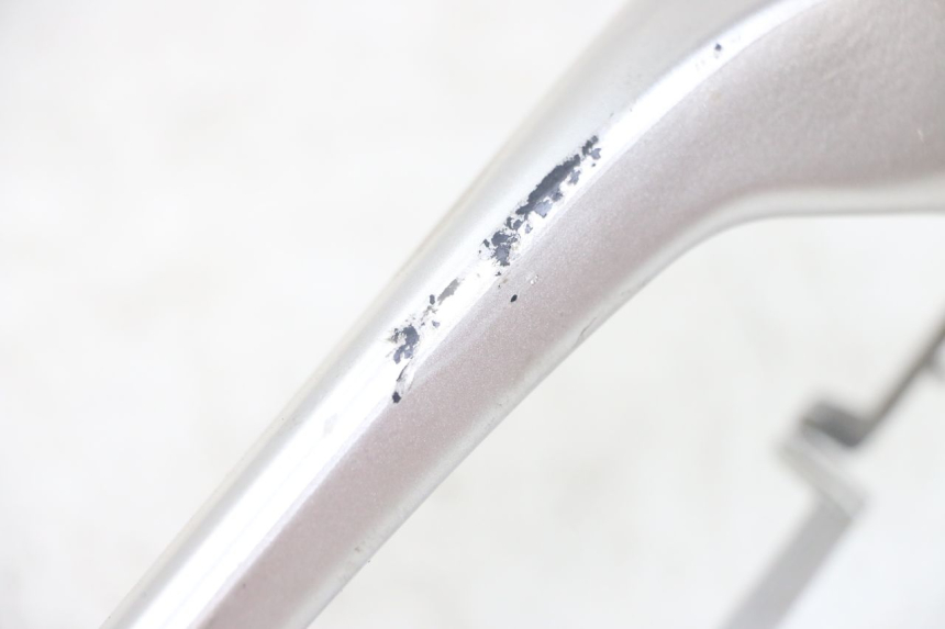 photo de RIGHT REAR HANDLEBAR YAMAHA XMAX X-MAX ABS 125 (2017 - 2020) - Zoom on usage condition