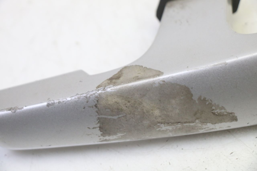 photo de RIGHT GRAB RAIL  YAMAHA X-MAX XMAX 250 (2006 - 2009) - Zoom on usage condition