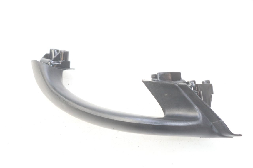 photo de RIGHT REAR HANDLEBAR PIAGGIO X9 EVOLUTION 125 (2003 - 2007) - Alternative perspective