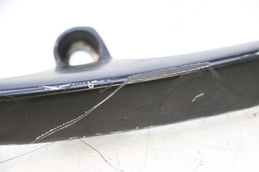 photo de RIGHT GRAB RAIL  YAMAHA XP T-MAX ABS 500 (2005 - 2005) - Zoom on usage condition