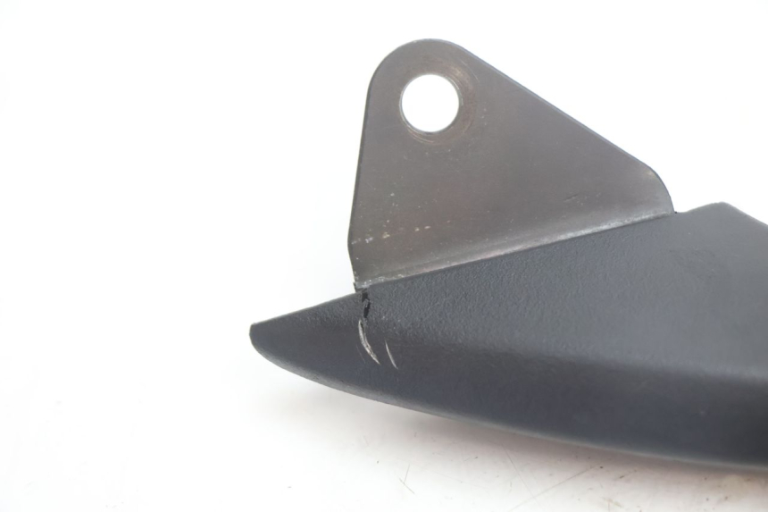 photo de GRAB RAIL KAWASAKI ER-6 ER6 N 650 (2005 - 2009) - Technical close-up