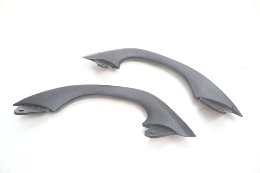 photo de GRAB RAIL KAWASAKI ER-6 ER6 N 650 (2005 - 2009) - Product overview