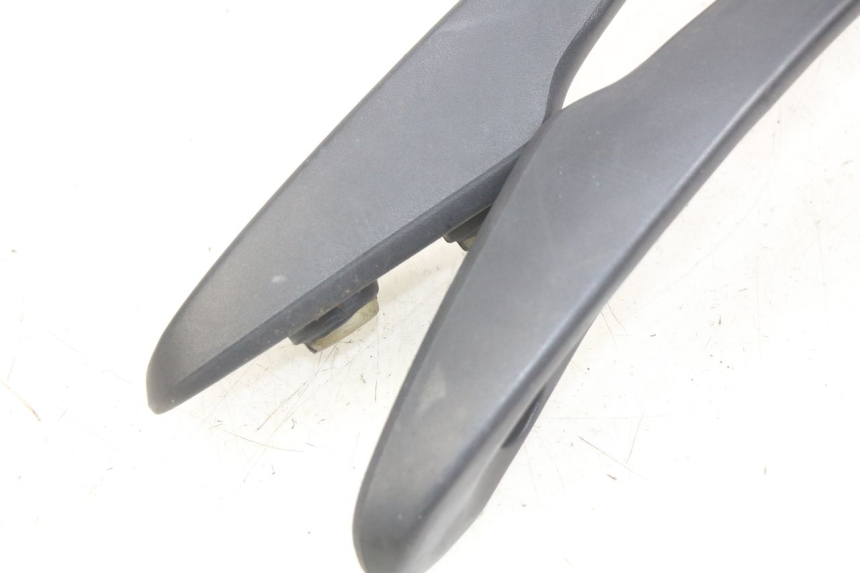 photo de REAR HANDLEBARS HONDA FES PANTHEON 2T 125 (1998 - 2002) - Technical close-up