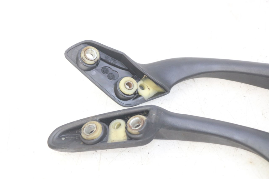 photo de REAR HANDLEBARS HONDA FES PANTHEON 2T 125 (1998 - 2002) - Surface and material condition