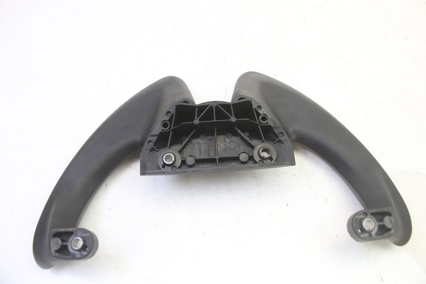 photo de GRAB RAIL  PIAGGIO FLY 2T 50 (2004 - 2017) - Fixing points details