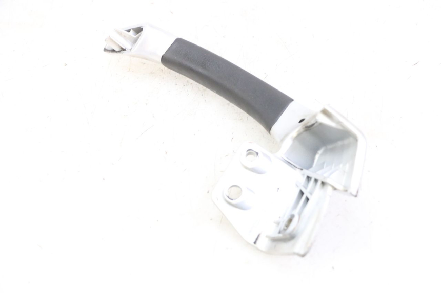 photo de LEFT GRAB RAIL  PIAGGIO MP3 LT 300 (2010 - 2016) - Technical close-up