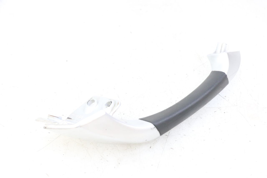 photo de LEFT GRAB RAIL  PIAGGIO MP3 LT 300 (2010 - 2016) - Fixing points details