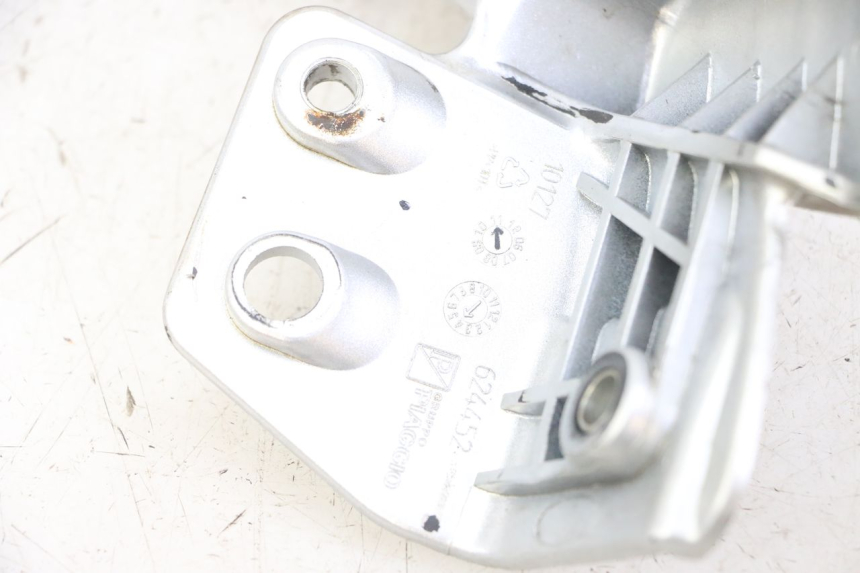 photo de LEFT REAR HANDLEBAR PIAGGIO MP3 LT 300 (2010 - 2016) - Technical close-up