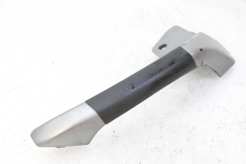 photo de LEFT GRAB RAIL  PIAGGIO MP3 125 (2006 - 2014) - Surface and material condition