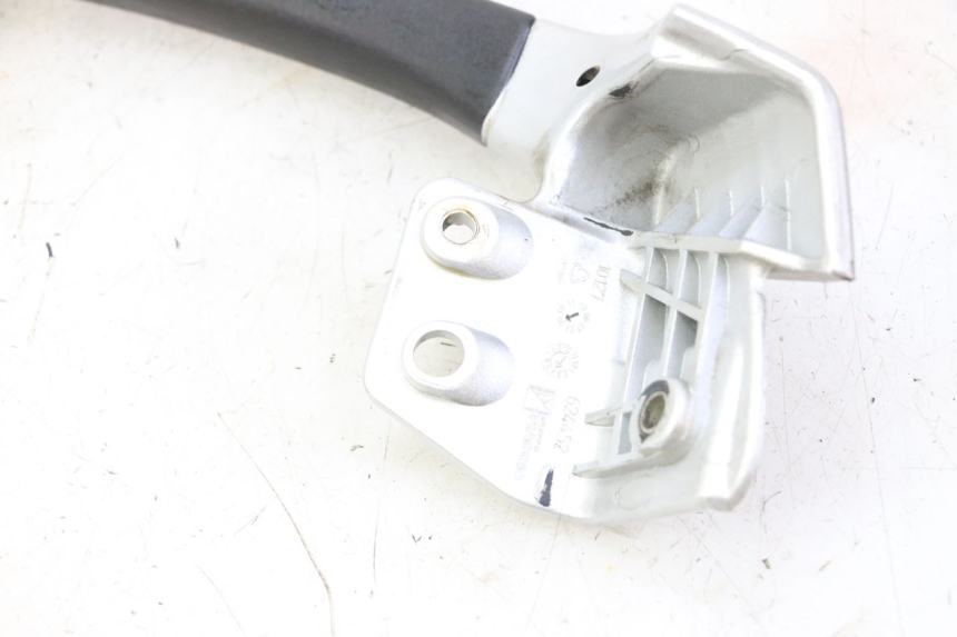photo de LEFT GRAB RAIL  PIAGGIO MP3 RL 250 (2006 - 2010) - Surface and material condition