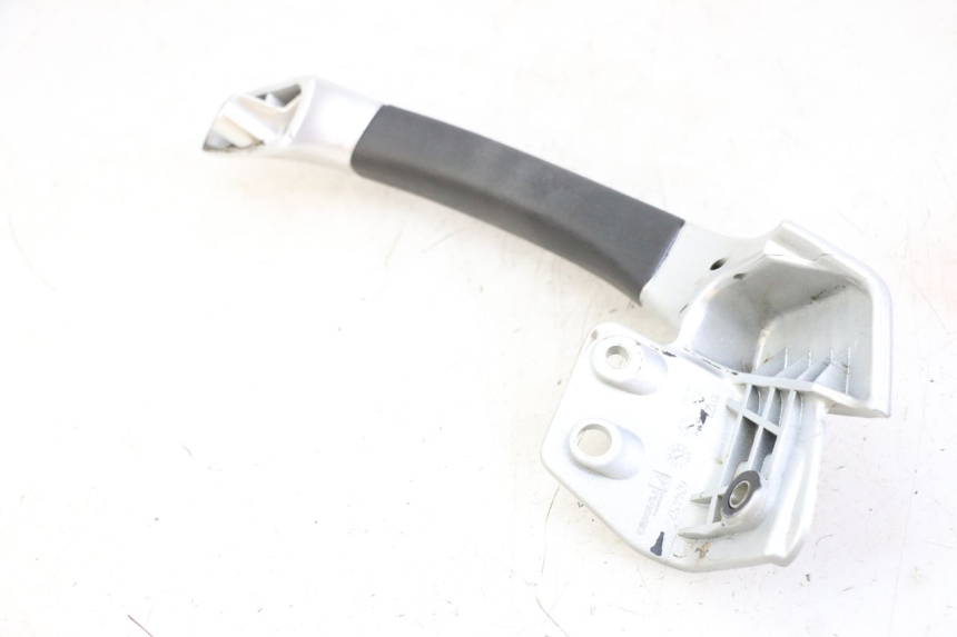 photo de LEFT GRAB RAIL  PIAGGIO MP3 LT 400 (2007 - 2012) - Zoom on usage condition