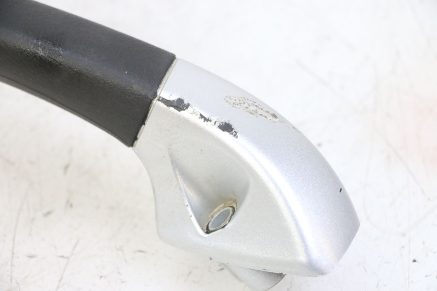 photo de LEFT GRAB RAIL  PIAGGIO MP3 LT 400 (2007 - 2012) - Surface and material condition