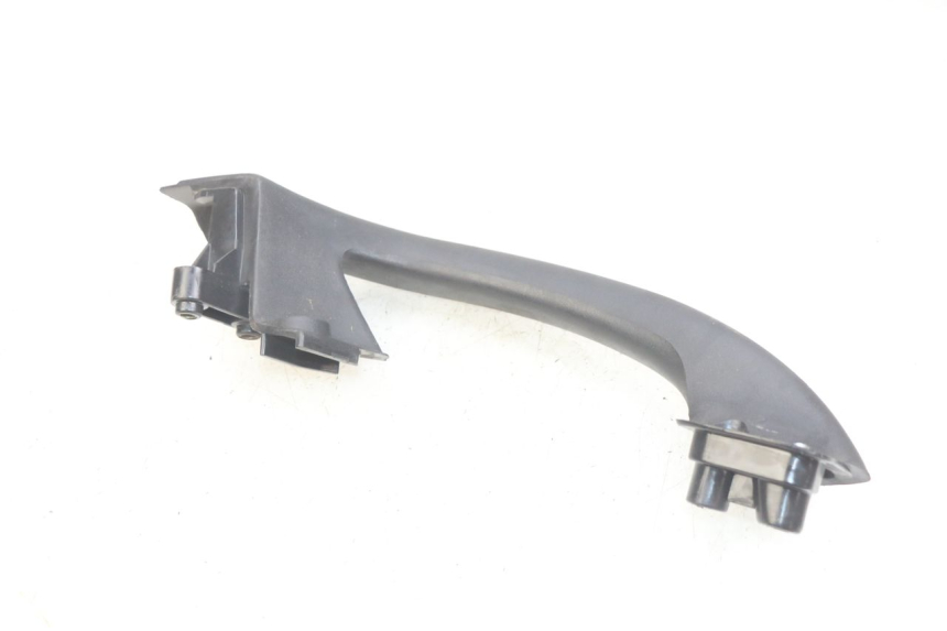 photo de LEFT REAR HANDLEBAR PIAGGIO X9 125 (2000 - 2003) - Alternative perspective