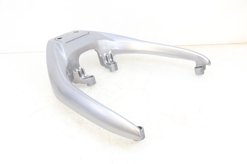 photo de GRAB RAIL SYM GTS EVO 125 (2009 - 2013) - Distinctive features