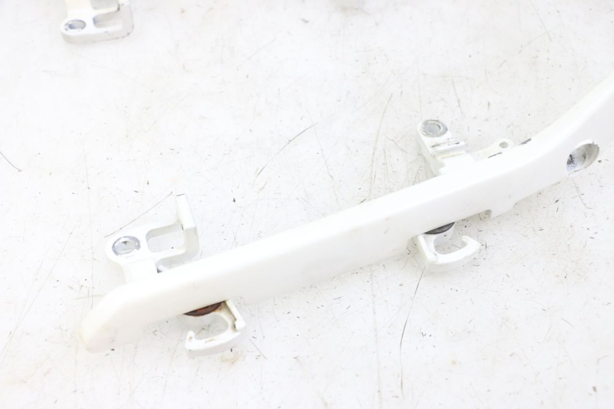 photo de GRAB RAIL HONDA CBR F 1000 (1993 - 1996) - Alternative perspective