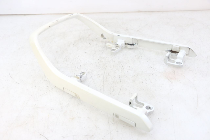 photo de GRAB RAIL HONDA CBR F 1000 (1993 - 1996) - Checked used part