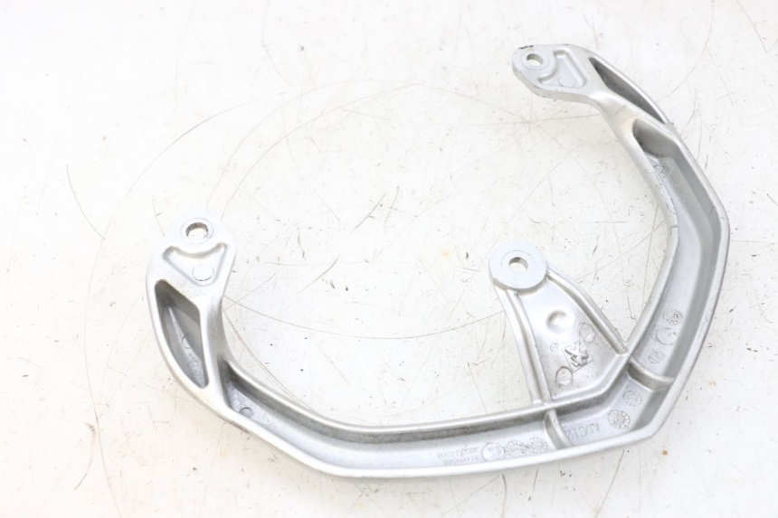 photo de REAR HANDLEBAR PEUGEOT KISBEE 4T 50 (2018 - 2022) - Zoom on usage condition