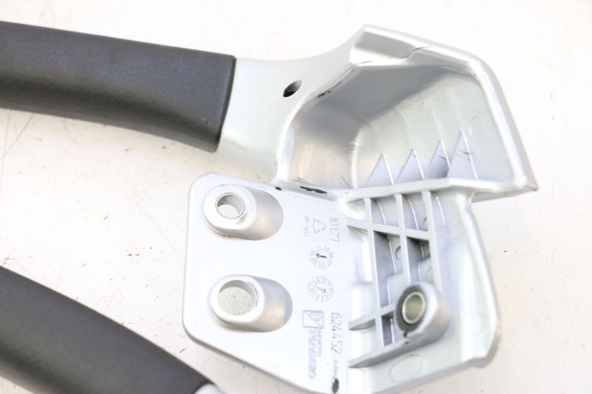 photo de GRAB RAIL  PIAGGIO MP3 LT 300 (2010 - 2016) - Alternative perspective