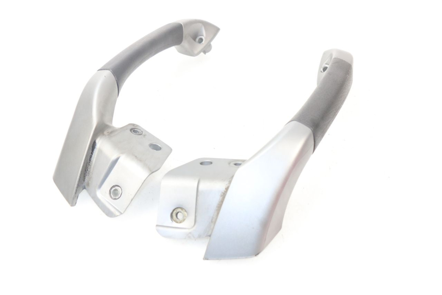 photo de REAR HANDLEBARS PIAGGIO MP3 125 (2006 - 2014) - Technical close-up