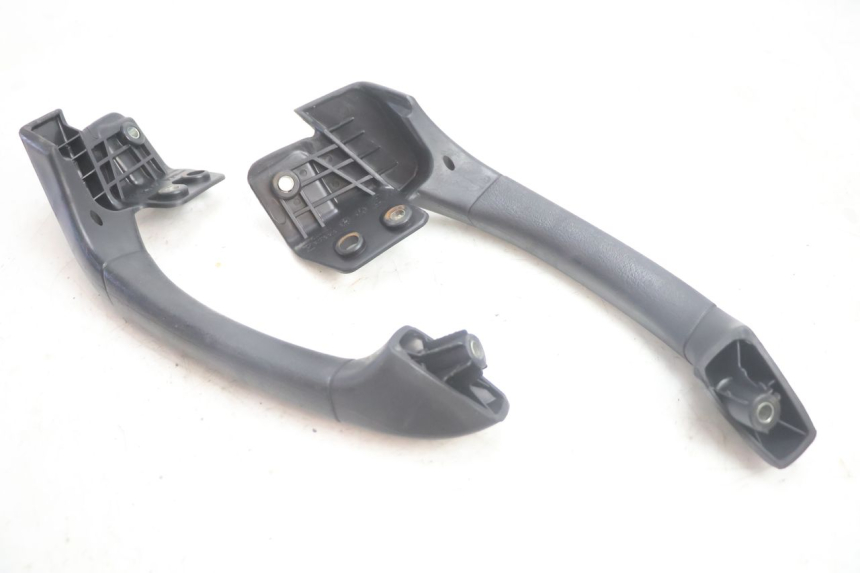 photo de GRAB RAIL PIAGGIO MP3 500 (2011 - 2015) - Fixing points details