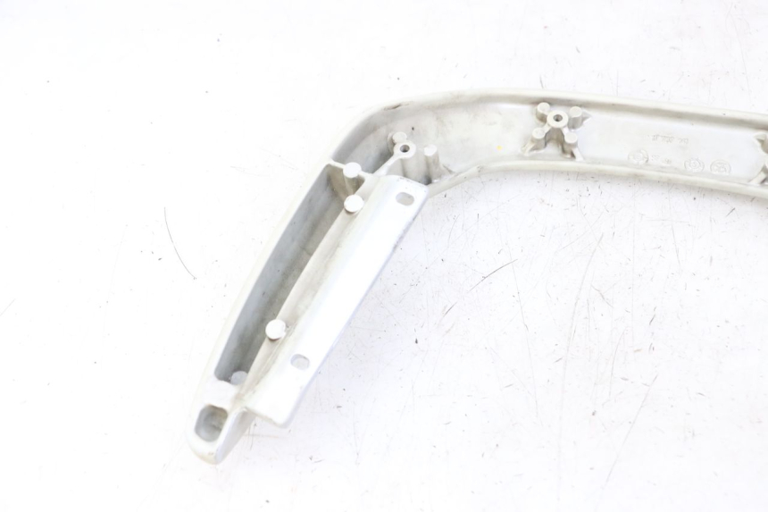 photo de GRAB RAIL PEUGEOT ELYSTAR 125 (2002 - 2007) - Alternative perspective