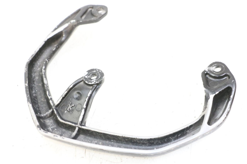 photo de GRAB RAIL  PEUGEOT STREETZONE 4T 50 (2018 - 2023) - Zoom on usage condition