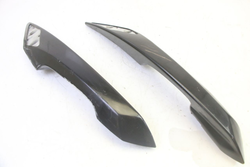 photo de GRAB RAIL PEUGEOT SATELIS 125 (2013 - 2018) - Alternative perspective