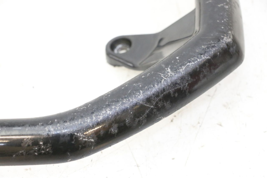 photo de GRAB RAIL PEUGEOT STREETZONE I NAKED 2T 50 (2018 - 2020) - Technical close-up