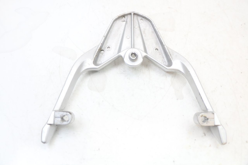 photo de GRAB RAIL  KYMCO SUPER 8 125 (2008 - 2015) - Fixing points details