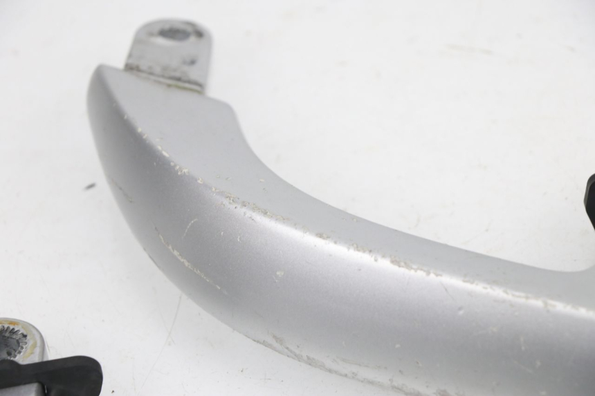 photo de GRAB RAIL  YAMAHA XMAX X-MAX 125 (2006 - 2009) - Distinctive features