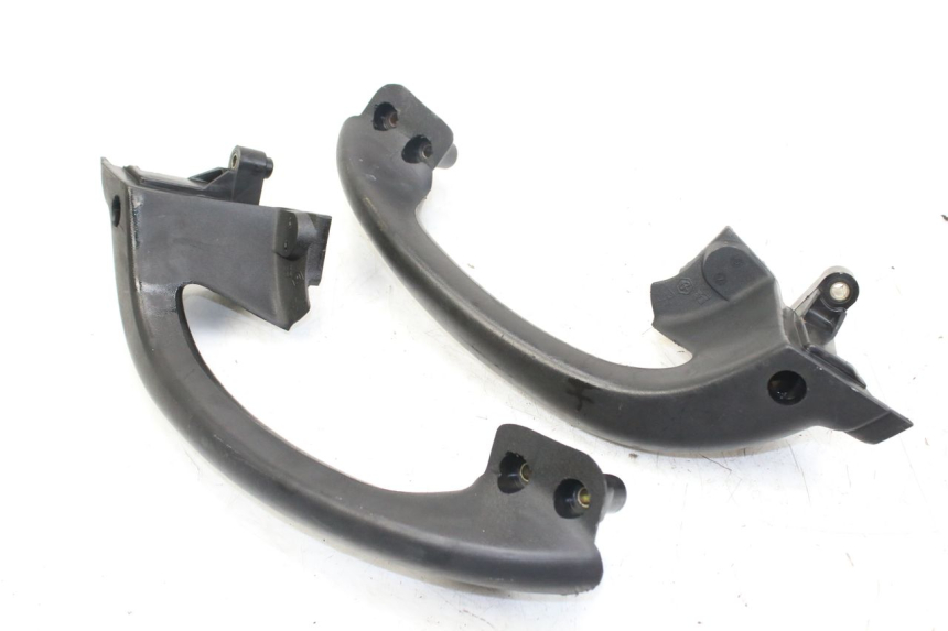photo de REAR HANDLEBARS PIAGGIO X9 EVOLUTION 125 (2003 - 2007) - Surface and material condition