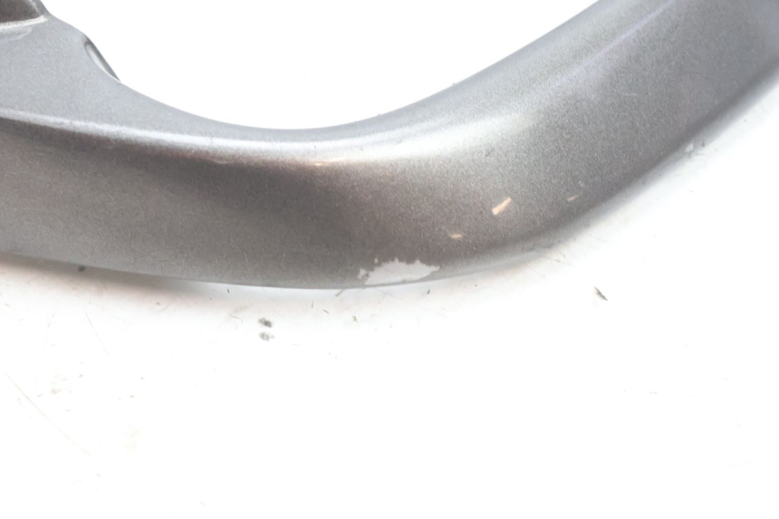 photo de GRAB RAIL  KAWASAKI ZZR 600 (1995 - 2004) - Zoom on usage condition