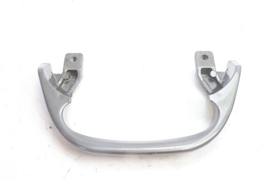 photo de GRAB RAIL  KAWASAKI ZZR 600 (1995 - 2004) - Fixing points details