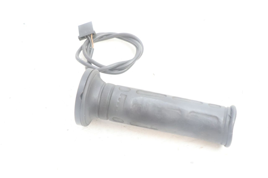 photo de HANDLEBAR GRIP BMW C1 125 (2000 - 2003) - Alternative perspective