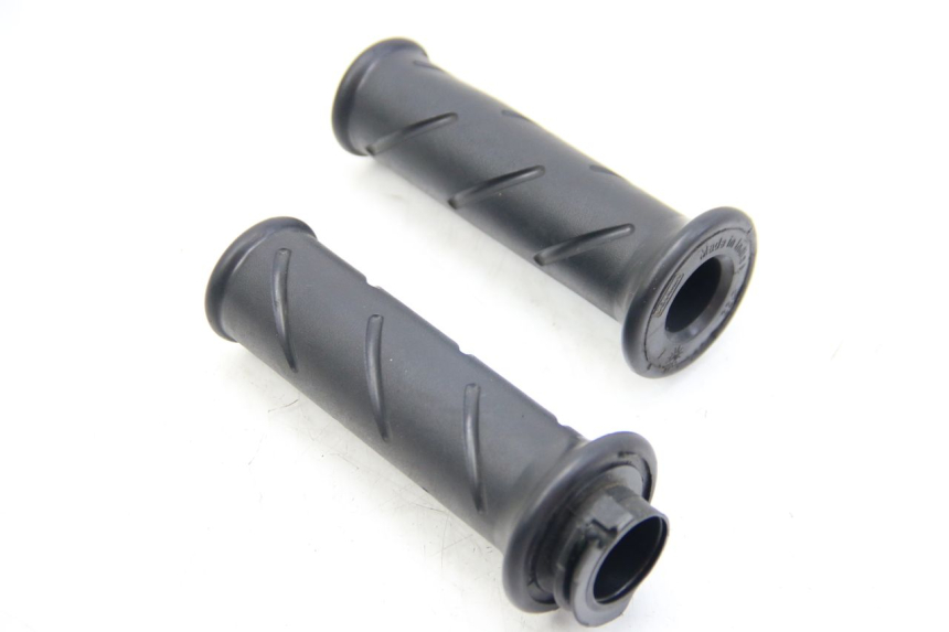 photo de HANDLEBAR GRIP PEUGEOT E-VIVACITY 1 (2012 - 2018) - Main view