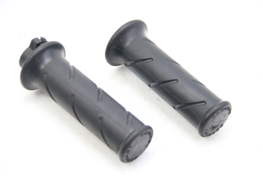 photo de HANDLEBAR GRIP PEUGEOT E-VIVACITY 1 (2012 - 2018) - Component detail