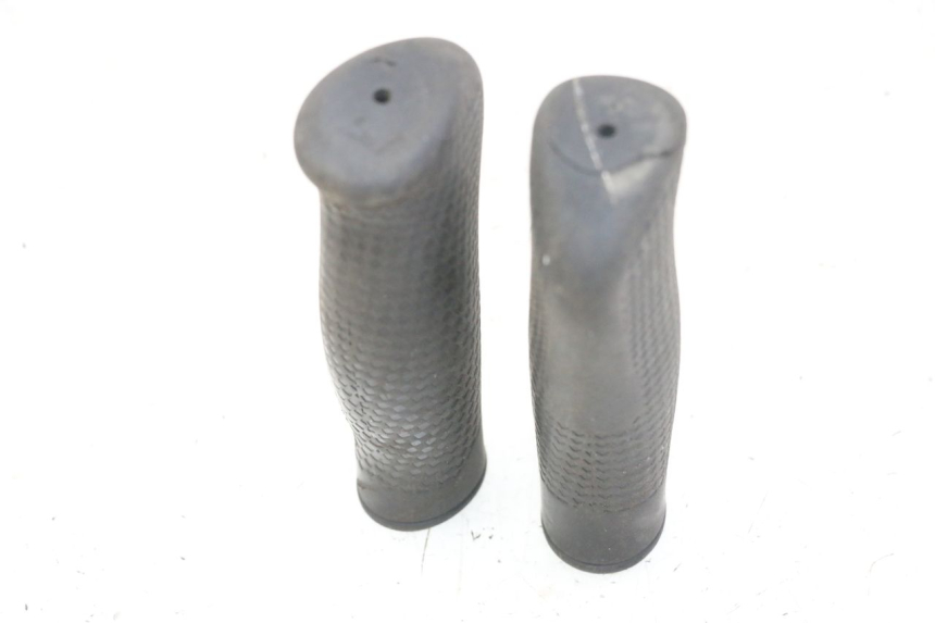 photo de HANDLEBAR GRIP KUKIRIN G2 MASTER 1 - Zoom on usage condition
